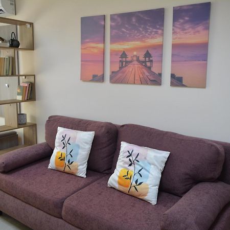 City Center Apartment With A Backyard Burgas Exterior photo