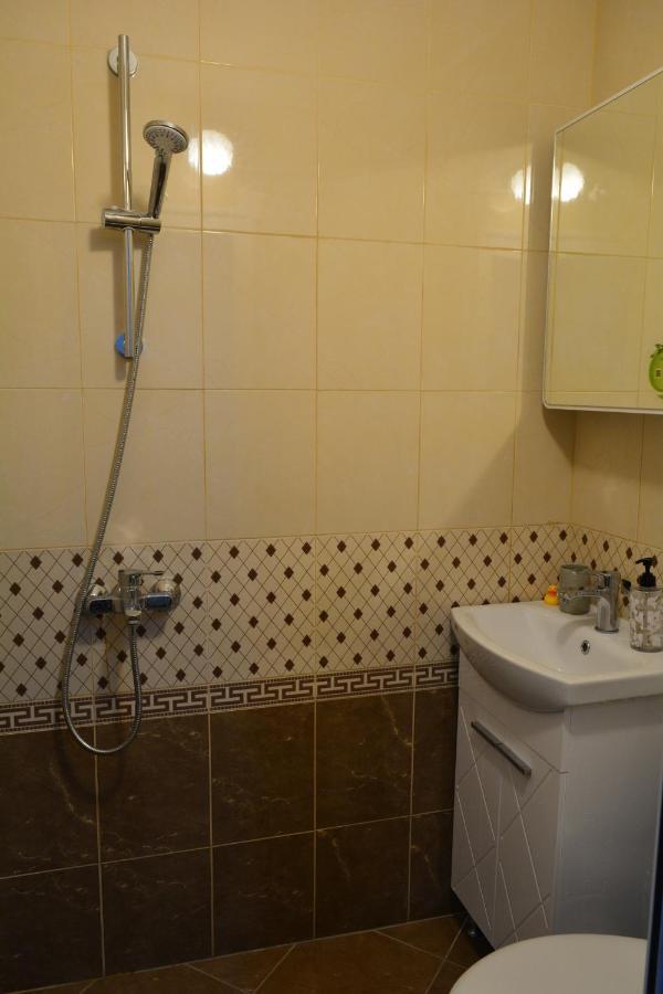 City Center Apartment With A Backyard Burgas Exterior photo